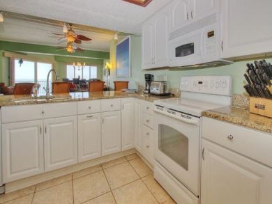 Luxury Three Bedroom on Beach and Ful Gulf Views